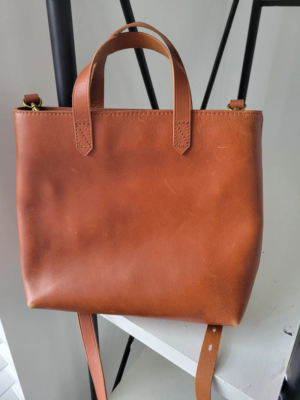 Madewell Leather Tote in Chestnut Brown - Picture 2 of 4